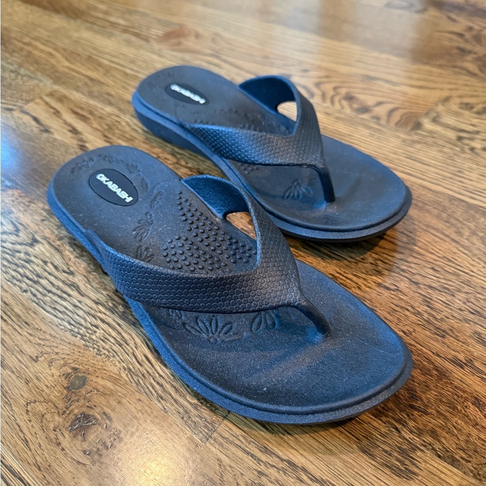 Okabashi Black Flip Flops - Medium